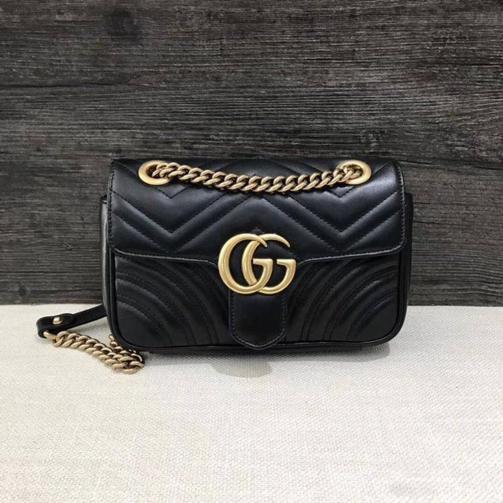 ✨Gucci✨ Marmont Small Black 22cm       size：22x13x6cm
